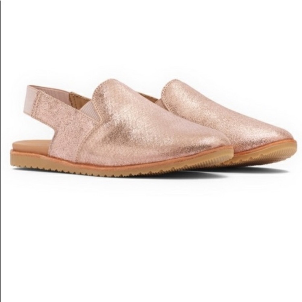 NWT Sorel Ella Rose flat